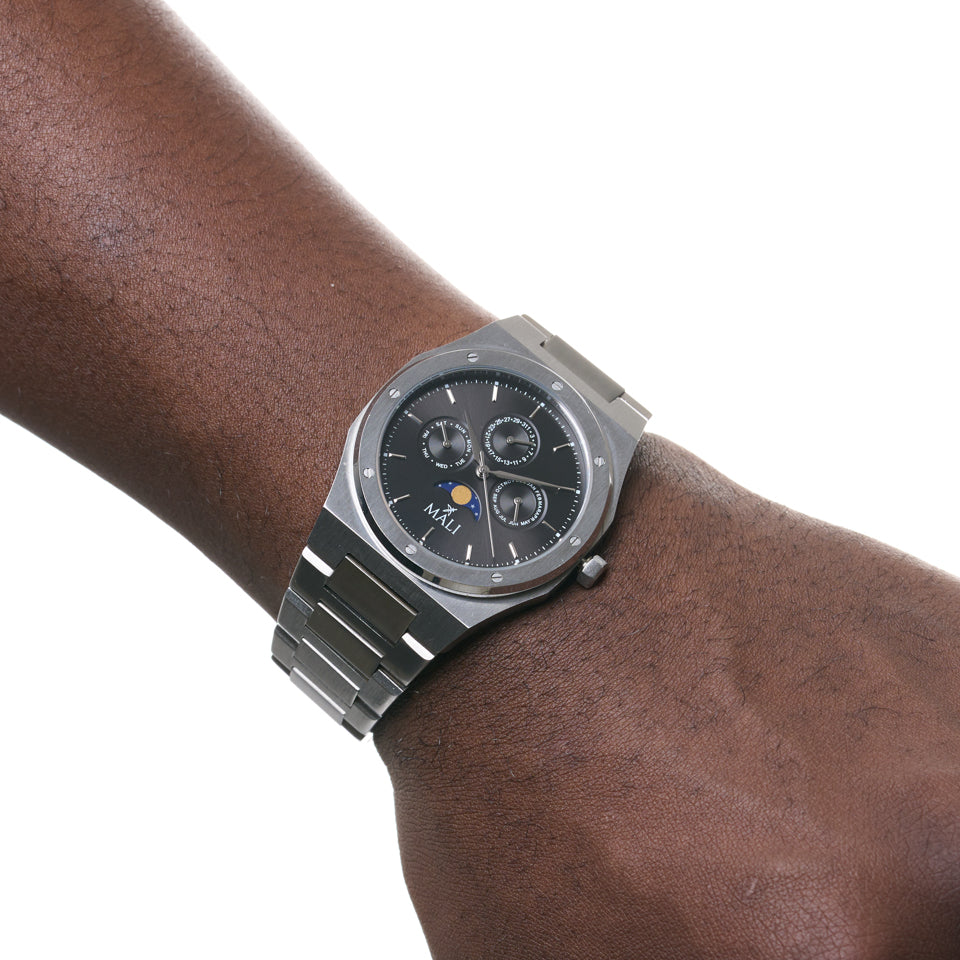 Mali_watch_on_hand-93